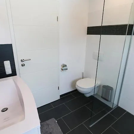 Moselblick Am Waldrand Apartamento *