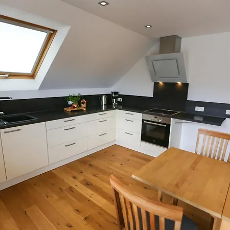 Moselblick Am Waldrand Apartamento *